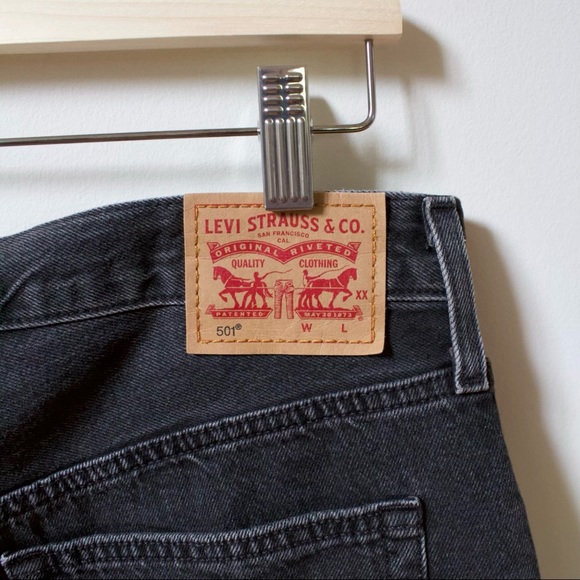 Levi’s 501 Mid-Rise Denim Shorts - Picture 9 of 11